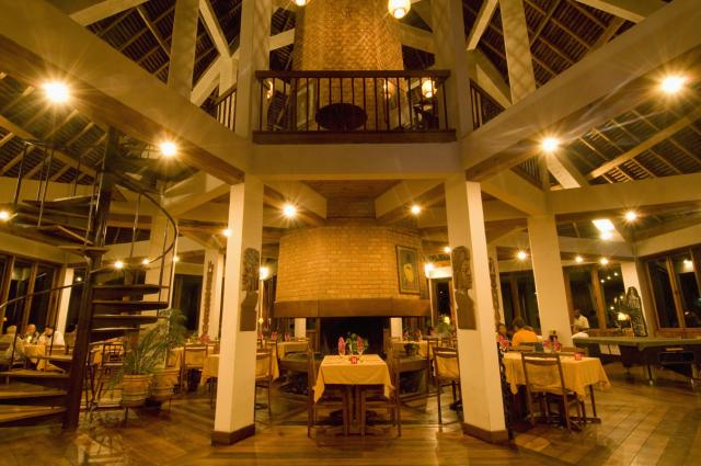 Vakona Forest Lodge dining room